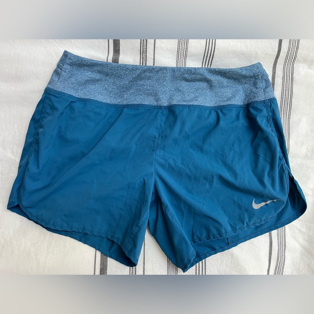Nike women’s running shorts